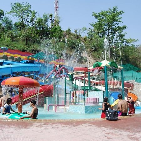 Joyland Waterpark And Resort デヘラードゥーン エクステリア 写真